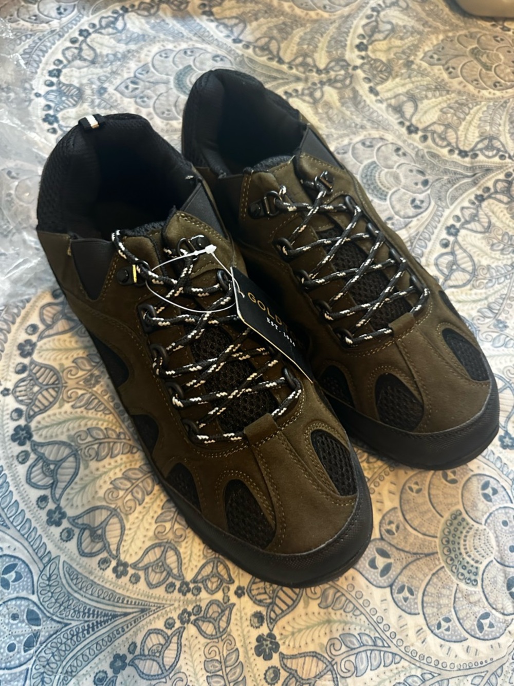 NIB GoldToe Men's Olive Green Trail Sneakers